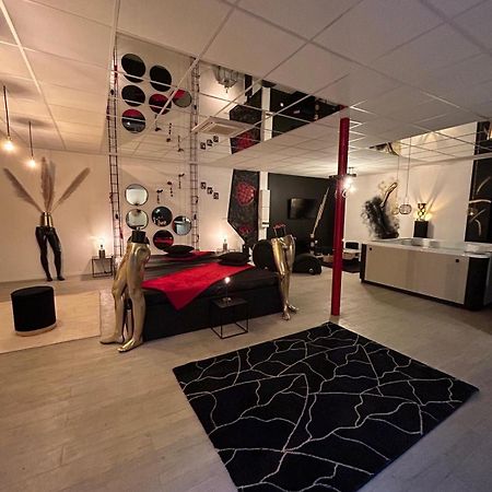 L'Escapade Sensuelle - La Love Room D'Эперне Экстерьер фото